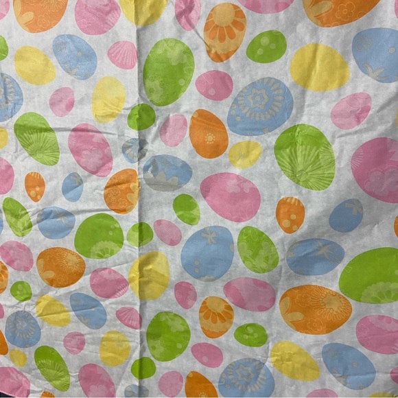 Easter Egg Tablecloth Multicolor Rectangular 60"×84” Vinyl Bright, felt lined. - Picture 3 of 5